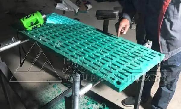 復(fù)合材料漏糞板